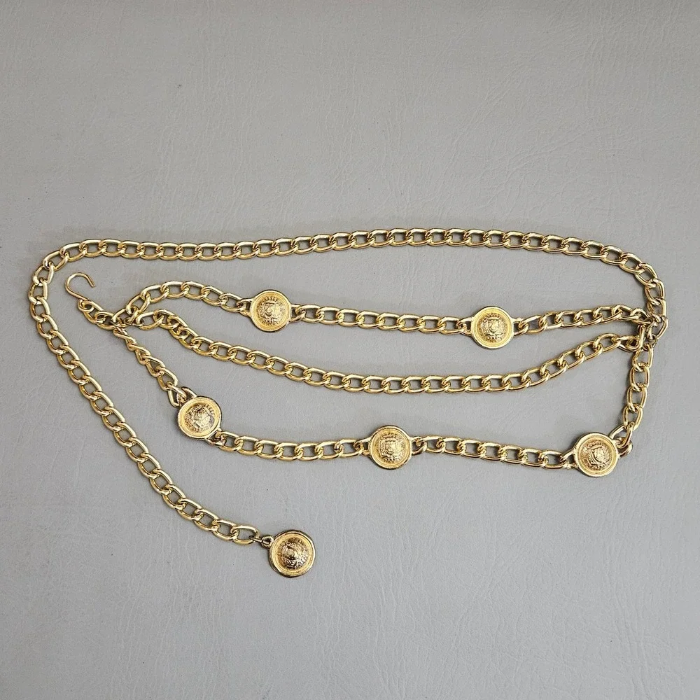 Vintage Gold Tone Triple Strand Chain Belt Crest Medallion 42